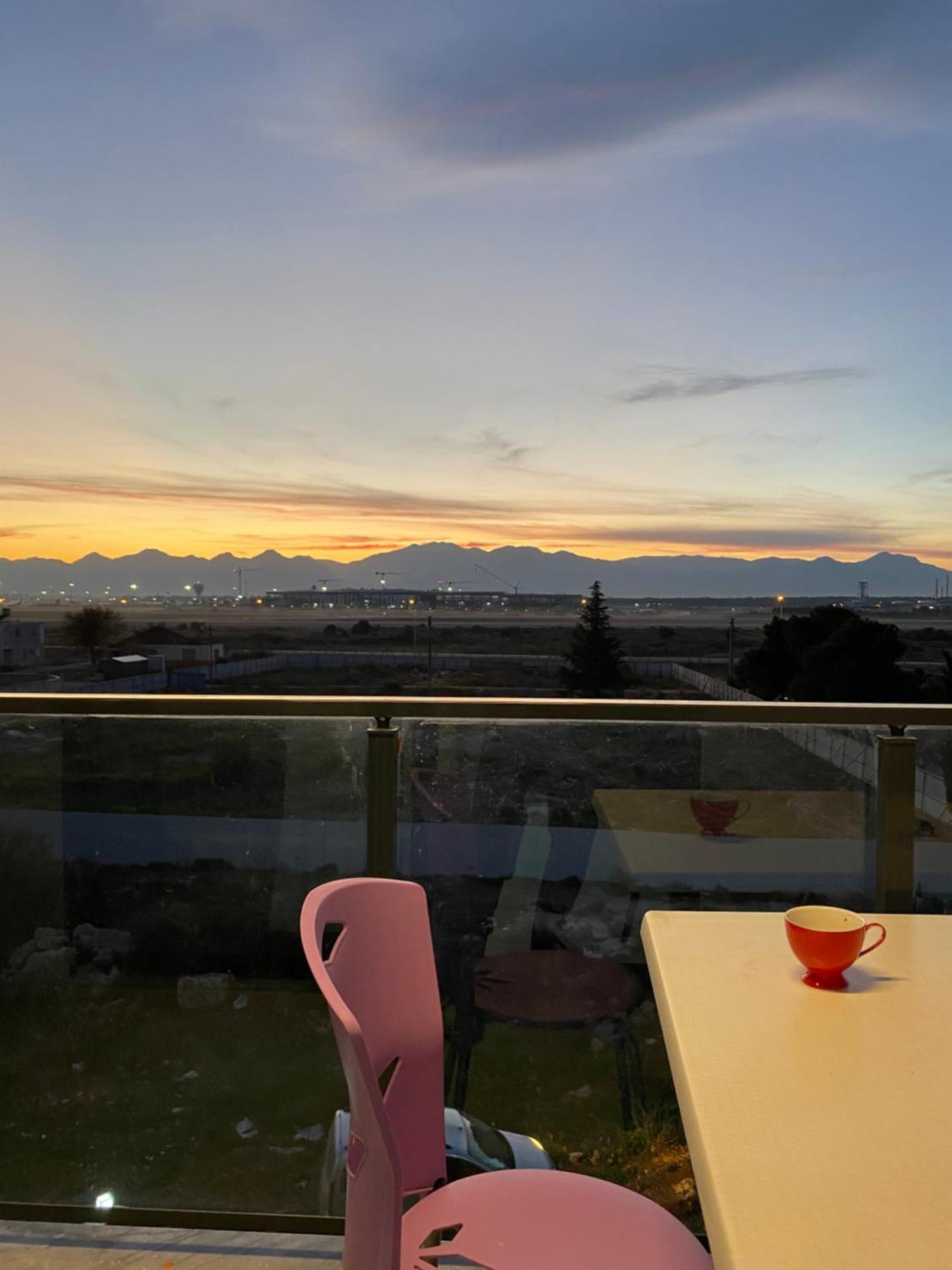 Antalya Havalimanina Yakin Havuzlu 1+1 Lux Daire Buitenkant foto